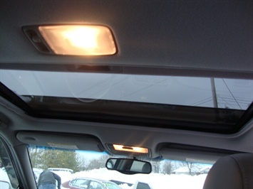 2000 Toyota Avalon XLS - Photo 13 - Cincinnati, OH 45255