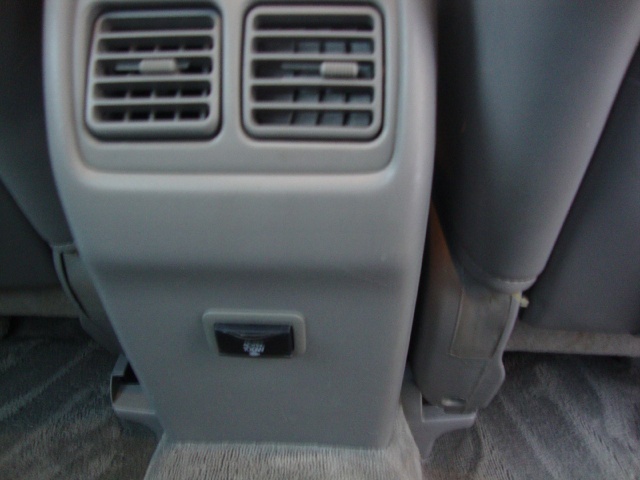 2000 Toyota Avalon XLS - Photo 36 - Cincinnati, OH 45255