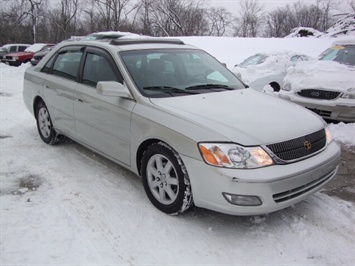 2000 Toyota Avalon XLS - Photo 1 - Cincinnati, OH 45255