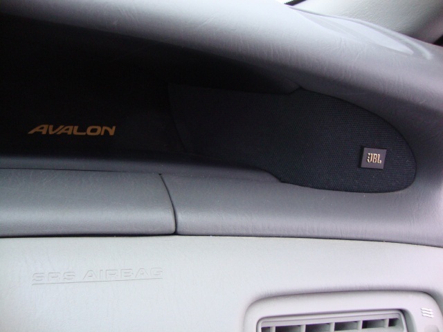 2000 Toyota Avalon XLS - Photo 16 - Cincinnati, OH 45255