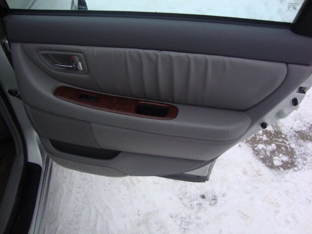 2000 Toyota Avalon XLS - Photo 33 - Cincinnati, OH 45255