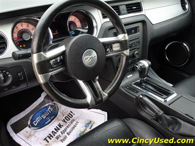 2010 Ford Mustang V6 Premium   - Photo 13 - Cincinnati, OH 45255