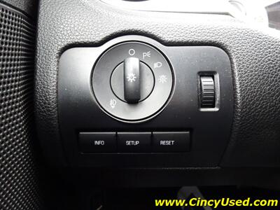 2010 Ford Mustang V6 Premium   - Photo 19 - Cincinnati, OH 45255