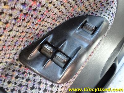 2001 Dodge Ram 2500 SLT   - Photo 21 - Cincinnati, OH 45255