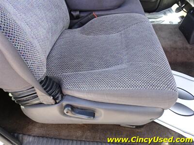 2001 Dodge Ram 2500 SLT   - Photo 27 - Cincinnati, OH 45255