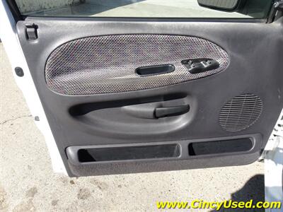 2001 Dodge Ram 2500 SLT   - Photo 24 - Cincinnati, OH 45255