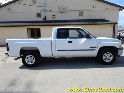 2001 Dodge Ram 2500 SLT   - Photo 6 - Cincinnati, OH 45255