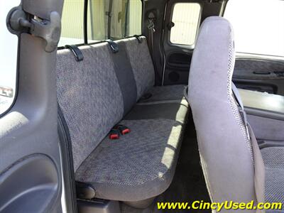 2001 Dodge Ram 2500 SLT   - Photo 14 - Cincinnati, OH 45255