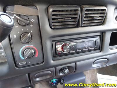 2001 Dodge Ram 2500 SLT   - Photo 16 - Cincinnati, OH 45255