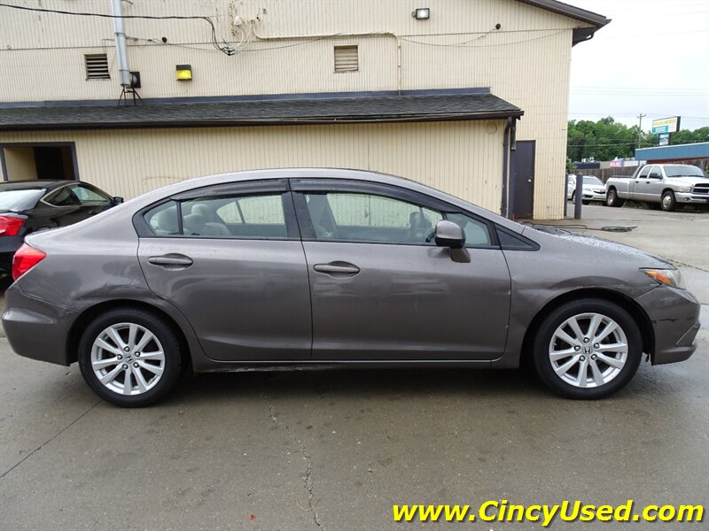 2012 Honda Civic EX w/Navi - Photo 5 - Cincinnati, OH 45255