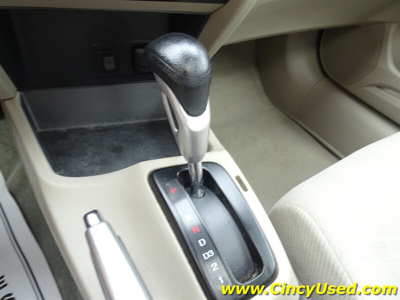 2012 Honda Civic EX w/Navi - Photo 17 - Cincinnati, OH 45255