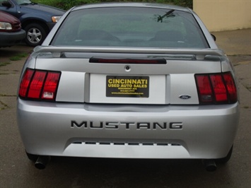 2001 Ford Mustang   - Photo 11 - Cincinnati, OH 45255