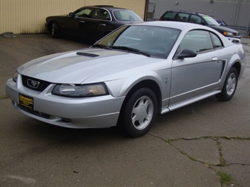 2001 Ford Mustang   - Photo 3 - Cincinnati, OH 45255