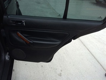 2001 Volkswagen Jetta GLX VR6   - Photo 17 - Cincinnati, OH 45255