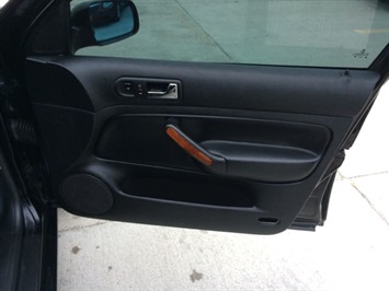 2001 Volkswagen Jetta GLX VR6   - Photo 16 - Cincinnati, OH 45255