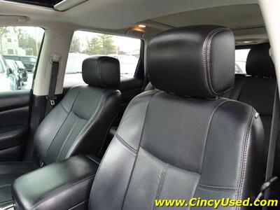 2013 Nissan Pathfinder PLATINUM   - Photo 13 - Cincinnati, OH 45255