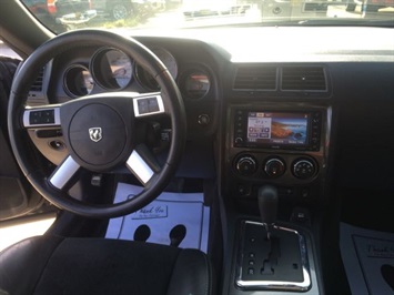 2010 Dodge Challenger SRT8   - Photo 7 - Cincinnati, OH 45255