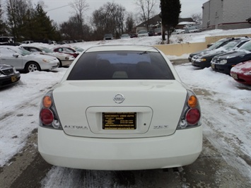 2002 Nissan Altima S   - Photo 5 - Cincinnati, OH 45255