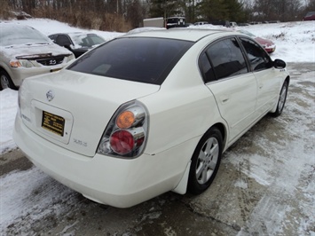 2002 Nissan Altima S   - Photo 6 - Cincinnati, OH 45255