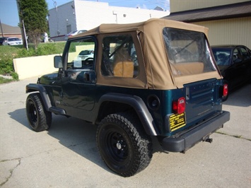 1998 Jeep Wrangler SE   - Photo 4 - Cincinnati, OH 45255