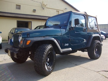 1998 Jeep Wrangler SE   - Photo 10 - Cincinnati, OH 45255