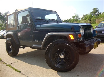 1998 Jeep Wrangler SE   - Photo 9 - Cincinnati, OH 45255