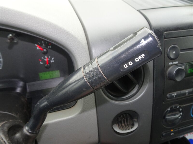 2006 Ford F-150 XL - Photo 18 - Cincinnati, OH 45255