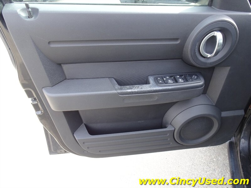2010 Dodge Nitro Heat - Photo 23 - Cincinnati, OH 45255