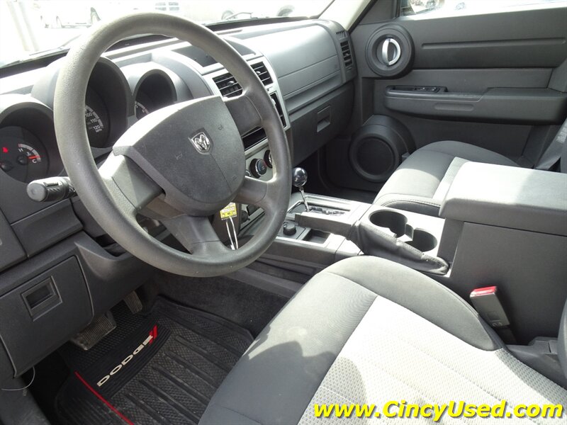 2010 Dodge Nitro Heat - Photo 11 - Cincinnati, OH 45255