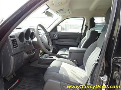 2010 Dodge Nitro Heat - Photo 10 - Cincinnati, OH 45255