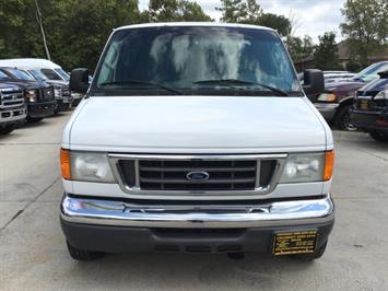 2007 Ford E-Series Wagon E-350 SD XLT   - Photo 2 - Cincinnati, OH 45255