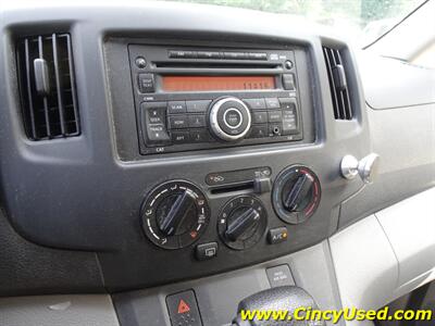 2015 Chevrolet City Express LS  2.0L I4 FWD - Photo 14 - Cincinnati, OH 45255