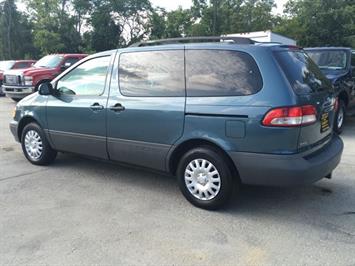 2003 Toyota Sienna CE   - Photo 4 - Cincinnati, OH 45255