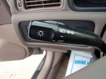 1999 Toyota Camry LE   - Photo 16 - Cincinnati, OH 45255