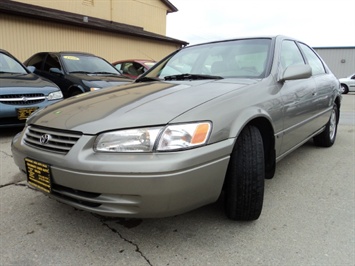 1999 Toyota Camry LE   - Photo 11 - Cincinnati, OH 45255