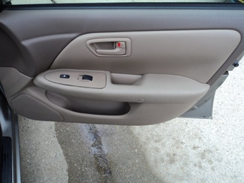 1999 Toyota Camry LE   - Photo 24 - Cincinnati, OH 45255