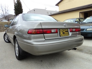 1999 Toyota Camry LE   - Photo 12 - Cincinnati, OH 45255