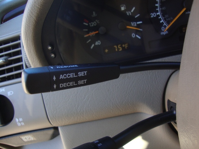 1999 Mercedes-Benz C Class C230   - Photo 18 - Cincinnati, OH 45255