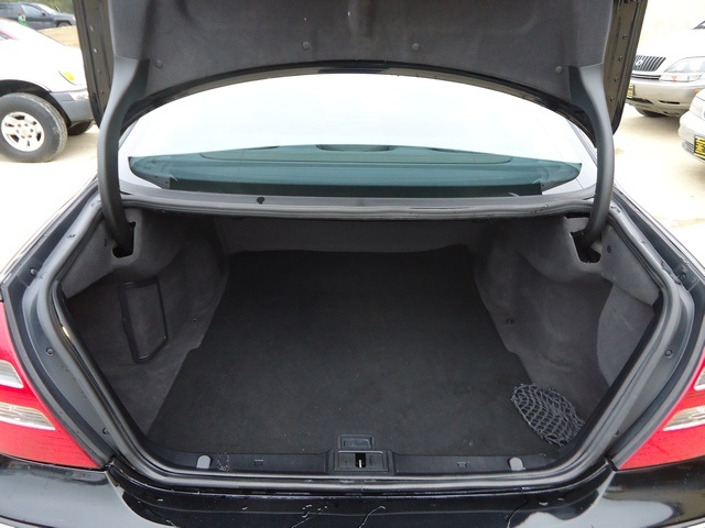 2003 Mercedes-Benz E Class E500 - Photo 9 - Cincinnati, OH 45255