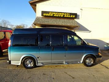 2005 CHEVROLET Express   - Photo 2 - Cincinnati, OH 45255