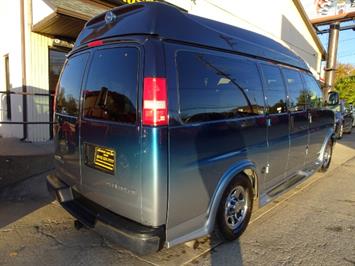 2005 CHEVROLET Express   - Photo 3 - Cincinnati, OH 45255