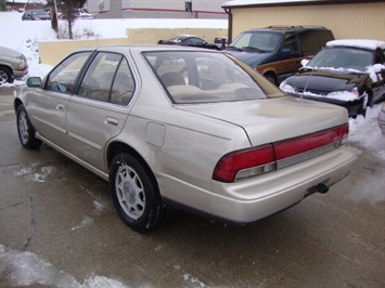 1993 NISSAN MAXIMA   - Photo 4 - Cincinnati, OH 45255