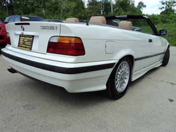 1997 BMW 328iC   - Photo 13 - Cincinnati, OH 45255