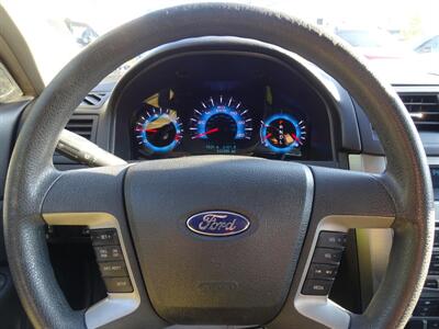 2010 Ford Fusion SE  2.5L I4 FWD - Photo 20 - Cincinnati, OH 45255