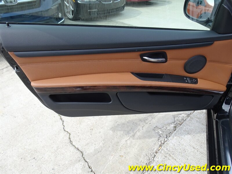 2011 BMW 335i xDrive - Photo 29 - Cincinnati, OH 45255