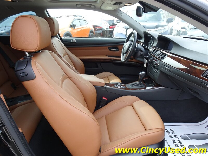 2011 BMW 335i xDrive - Photo 15 - Cincinnati, OH 45255