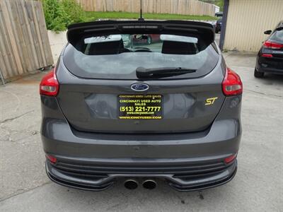 2018 Ford Focus ST  Ecoboost 2.0L Turbo I4 Manual FWD - Photo 7 - Cincinnati, OH 45255