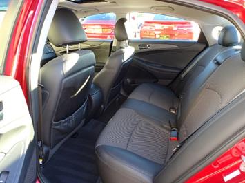 2011 Hyundai Sonata SE 2.0T   - Photo 8 - Cincinnati, OH 45255