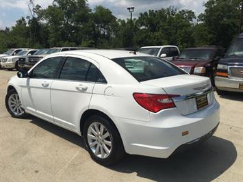 2013 Chrysler 200 Touring   - Photo 12 - Cincinnati, OH 45255