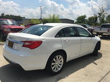 2013 Chrysler 200 Touring   - Photo 13 - Cincinnati, OH 45255